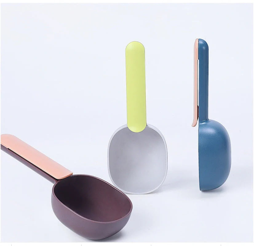 ABS pet food spoon for cats and dogs, 20cm in length, durable and lightweight