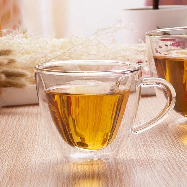 Heart-shaped glass coffee cup made of premium silica glass with a 240ml capacity and heat-resistant design