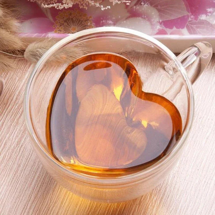 Heart-shaped glass coffee cup made of premium silica glass with a 240ml capacity and heat-resistant design
