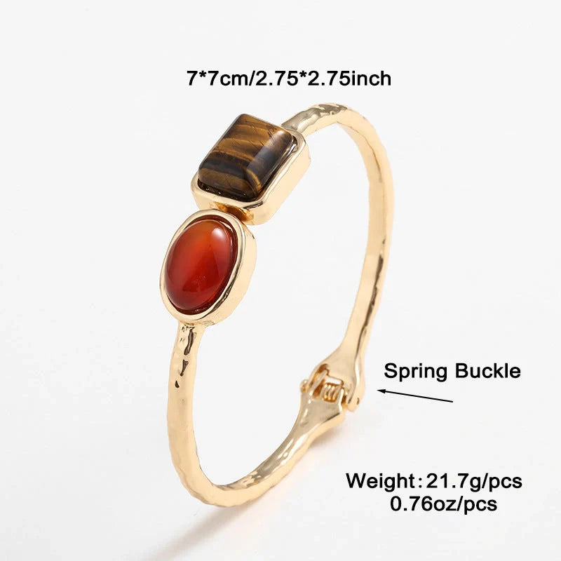 Stylish retro bracelet with an elegant quadrilateral design, crafted from premium zinc alloy for long-lasting wear