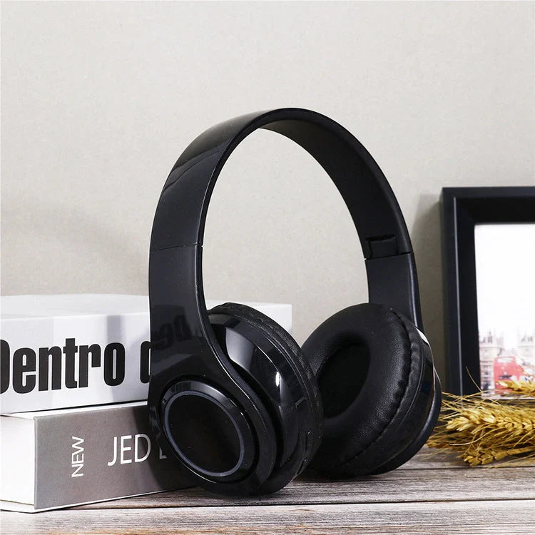 Portable wireless headphones with strong bass and noise cancelling in various colours