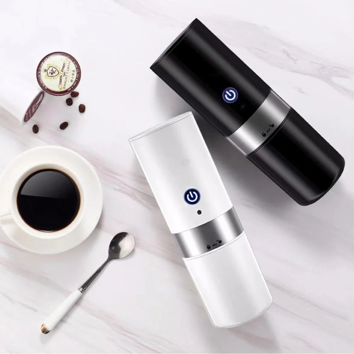 Portable automatic coffee maker with one-touch brewing and compatible with ground coffee or capsules