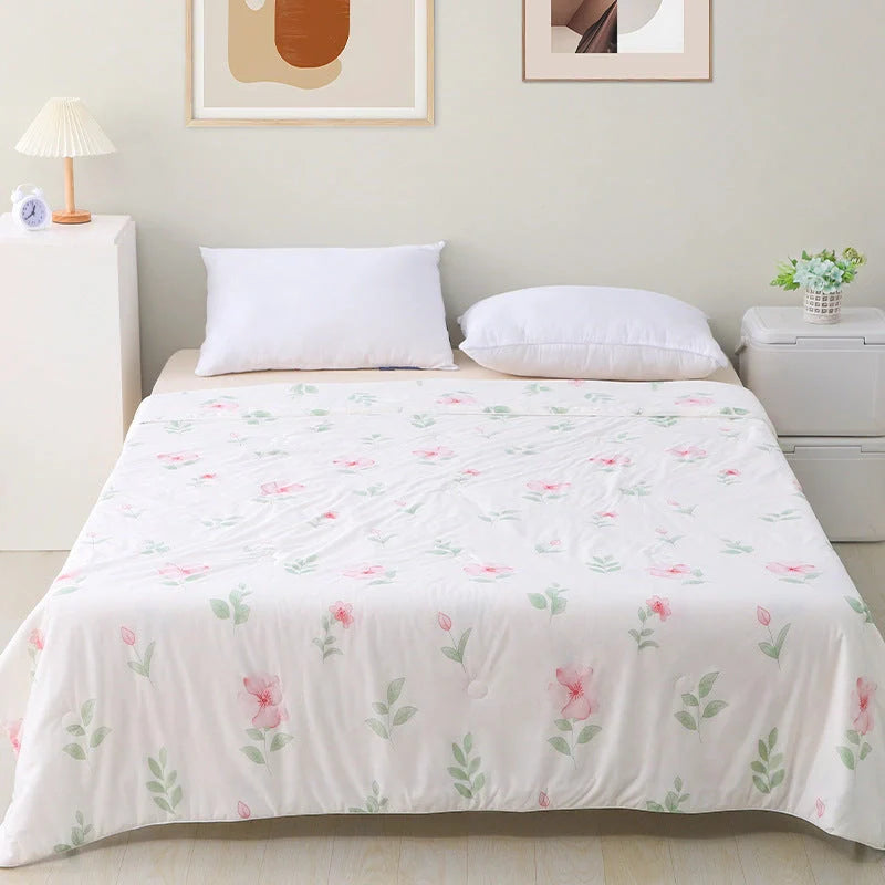 Machine washable ice silk thin quilt with cool feeling fabric in various colors and sizes