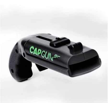 A catapult-style bottle opener made of high-quality ABS plastic, designed with a playful American-inspired flair to add entertainment to any British drinking occasion.
