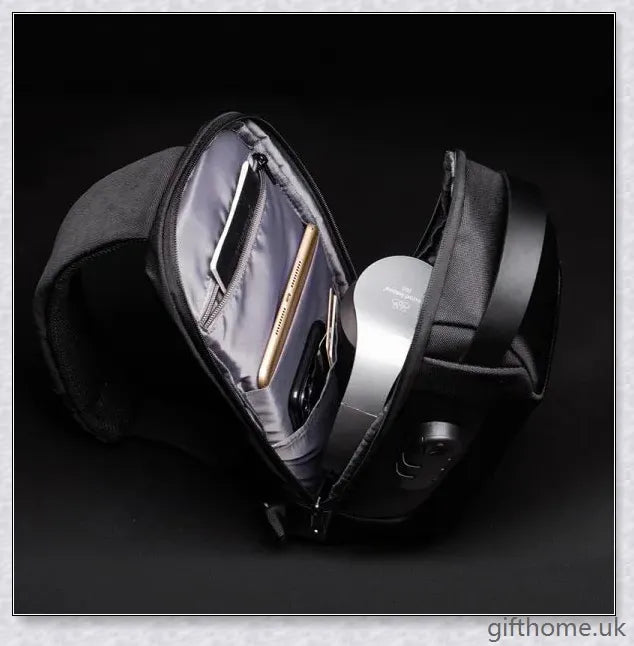 Anti-theft crossbody bag made of abrasion-resistant and scratch-resistant fabric, with USB charging and custom lock system