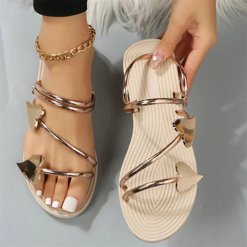 Women's heart-shaped summer beach slippers in silver and gold
