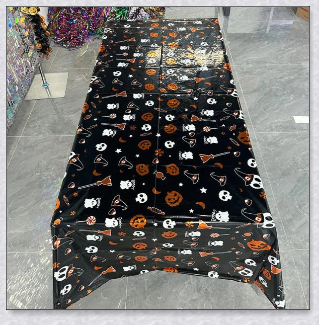 Tablefear Halloween Horror Party Tablecloth with spooky bat and pumpkin design