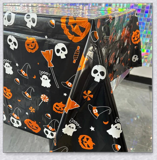 Tablefear Halloween Horror Party Tablecloth with spooky bat and pumpkin design