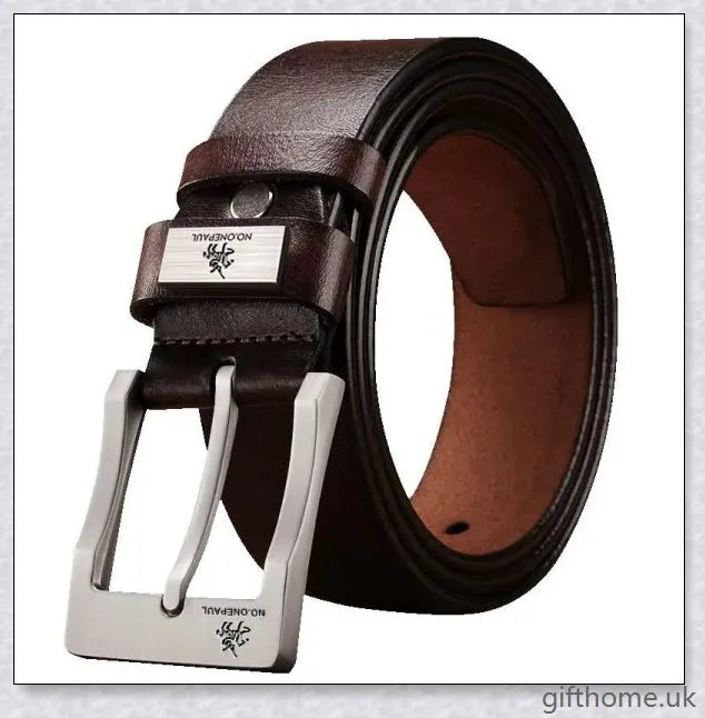 Adjustable belt with automatic buckle, made of high-quality leather in a sleek, contemporary design