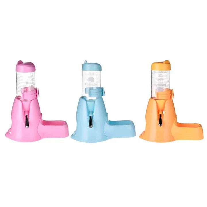 An orange hamster watering device with a capacity of 585 ml, designed for reliable and long-lasting hydration of small pets.