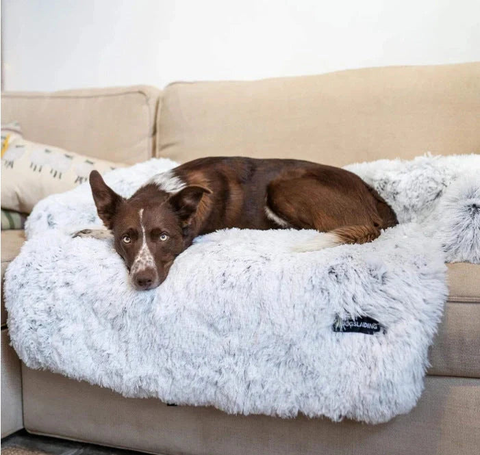 Removable pet dog mat with soft velvet fabric and self-warming polyester inner layer