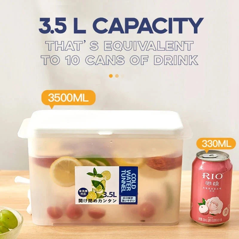 Transparent refrigerator pitcher with faucet and large 3.5L capacity for storing chilled beverages
