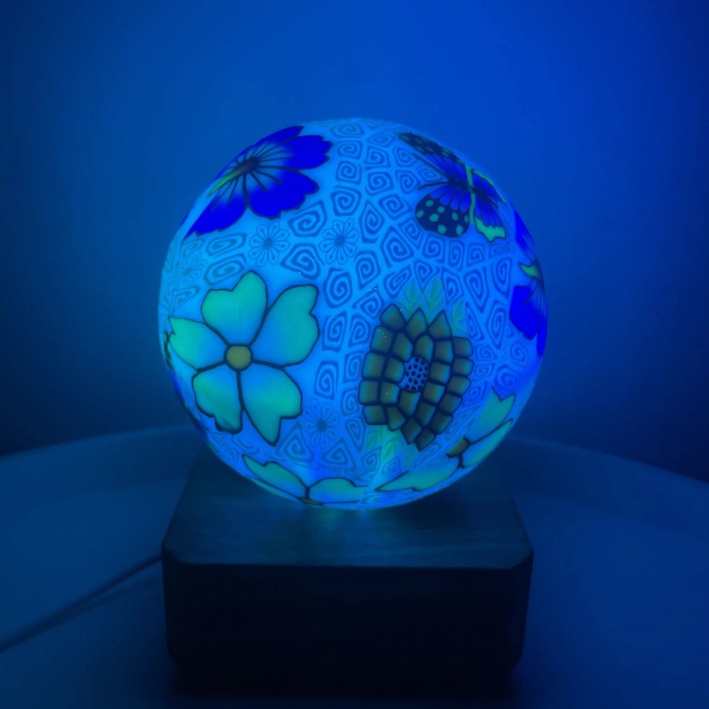 USB Plug-In LED Glass Ball Lamp with adjustable warm light and RGB options