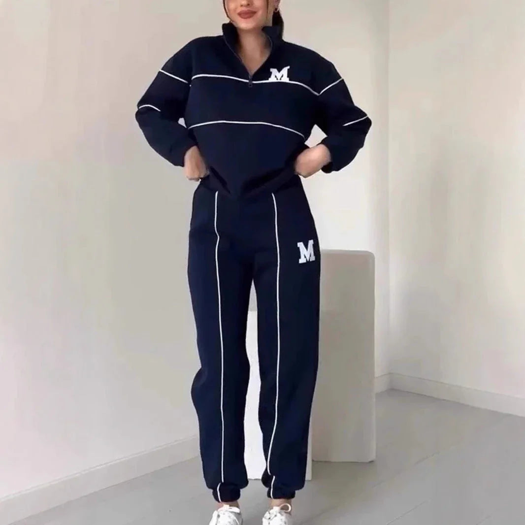 Women's 2-Piece Lounge Set with Hoodless Pullover Sweatshirt and Baggy Fashion Sweatpants in Assorted Colours