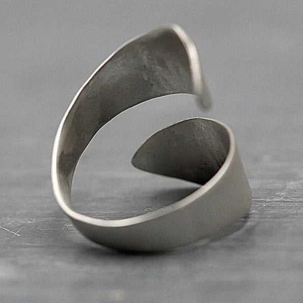 Elegant forest-themed adjustable ring with premium alloy construction and a comfortable, customizable fit