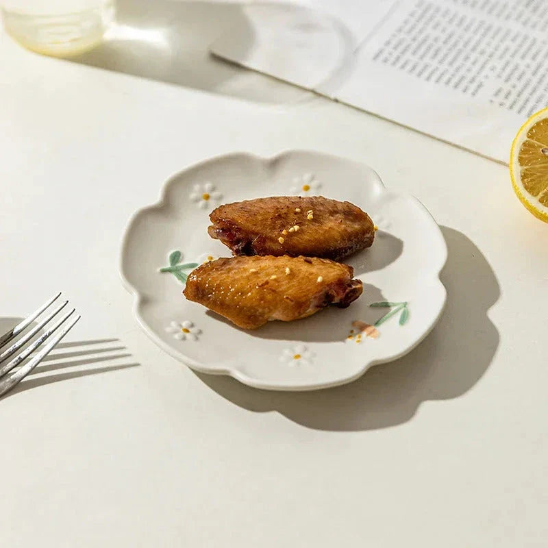 Chic Daisy Design Ceramic Plates Set - 6-inch plates with elegant floral pattern for serving desserts, appetizers, and more