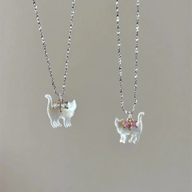 Alluring cat-themed rhinestone necklace with delicate chain and sparkling details, a stylish accessory for UK women