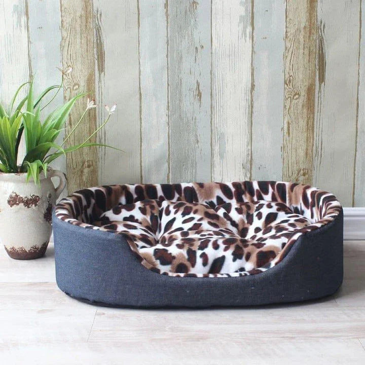 Extremely Comfortable Warm and Soft Pet's Sofa in various sizes and colours, providing plush relaxation for cats and dogs.