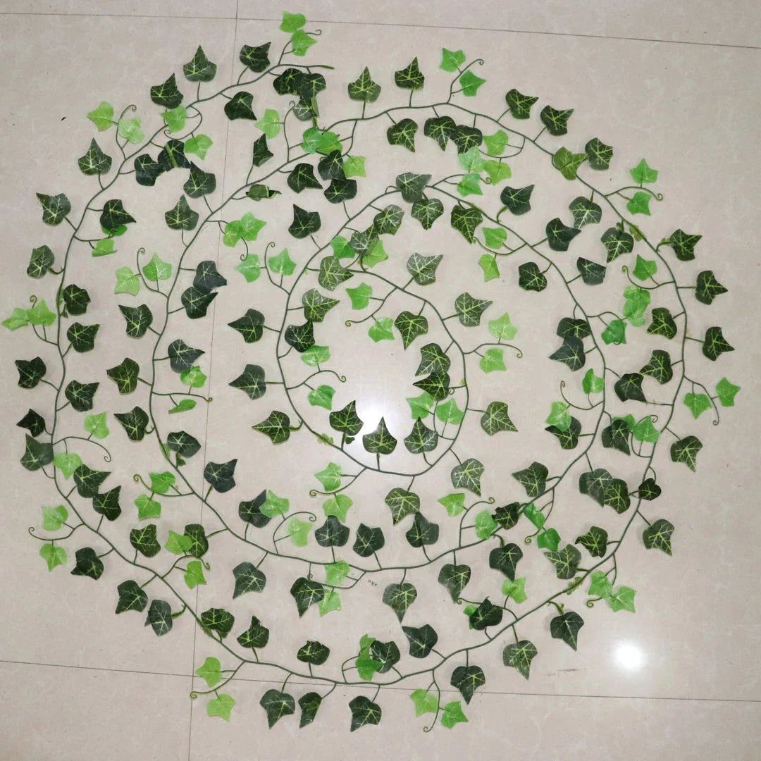 2.5-metre artificial ivy leaf garland with 100 detailed, lifelike leaves made from silk cloth and plastic