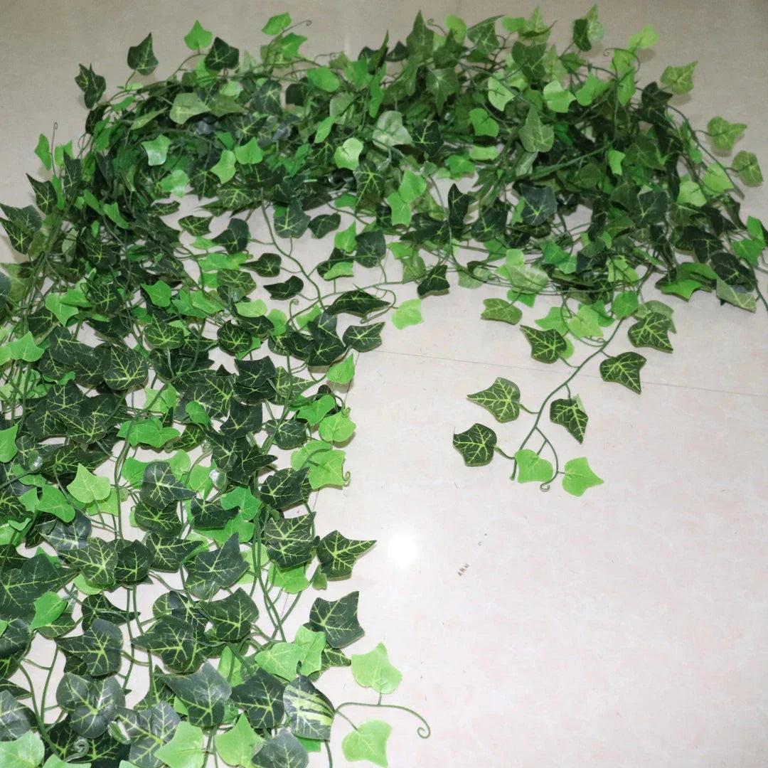2.5-metre artificial ivy leaf garland with 100 detailed, lifelike leaves made from silk cloth and plastic