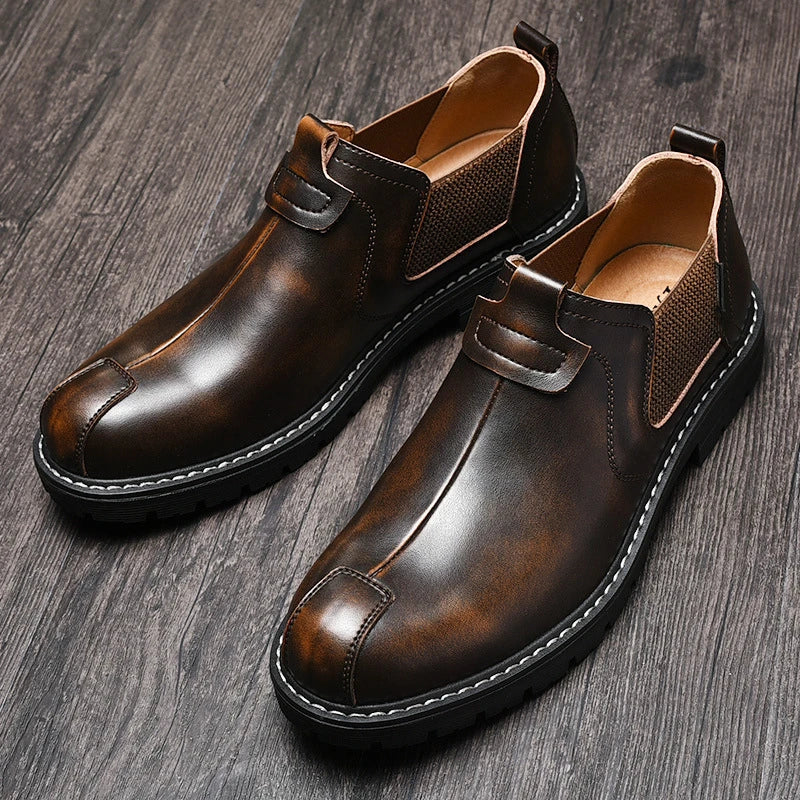 Men's outdoor leisure boots in classic British style, made from premium cowhide leather with a thick sole and middle heel