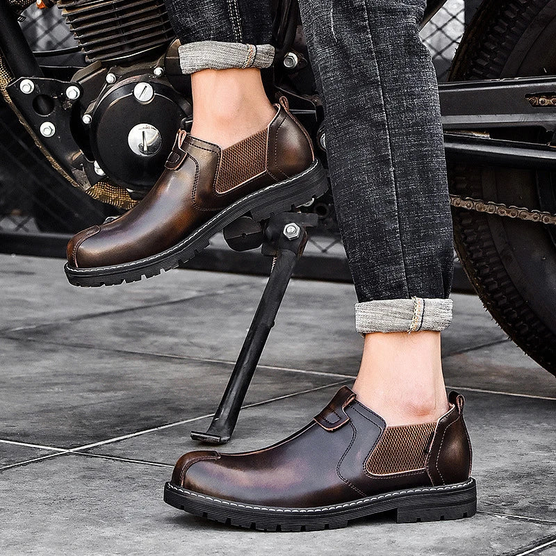 Men's outdoor leisure boots in classic British style, made from premium cowhide leather with a thick sole and middle heel