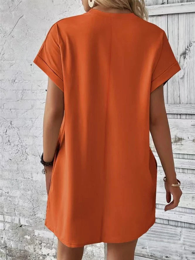 Trendha Loose Short Sleeve Dress with Pockets - Casual Solid Colour Round Neck Straight Dress for Women