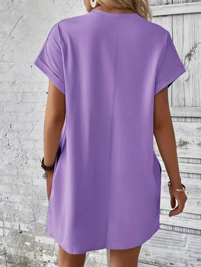 Trendha Loose Short Sleeve Dress with Pockets - Casual Solid Colour Round Neck Straight Dress for Women