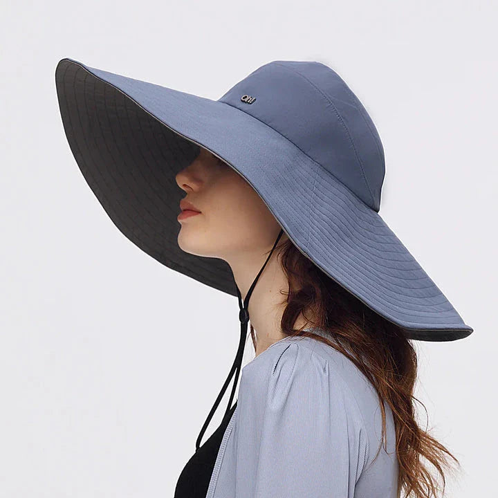 Large Brim Beach Cap with waterproof, quick-drying fabric and 17cm oversized brim for comprehensive sun protection