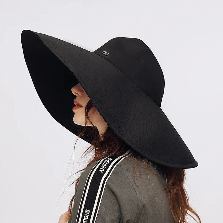 Large Brim Beach Cap with waterproof, quick-drying fabric and 17cm oversized brim for comprehensive sun protection
