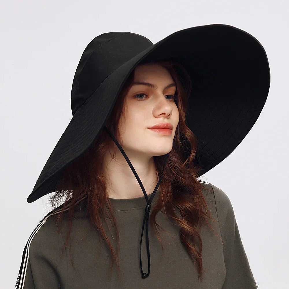 Large Brim Beach Cap with waterproof, quick-drying fabric and 17cm oversized brim for comprehensive sun protection