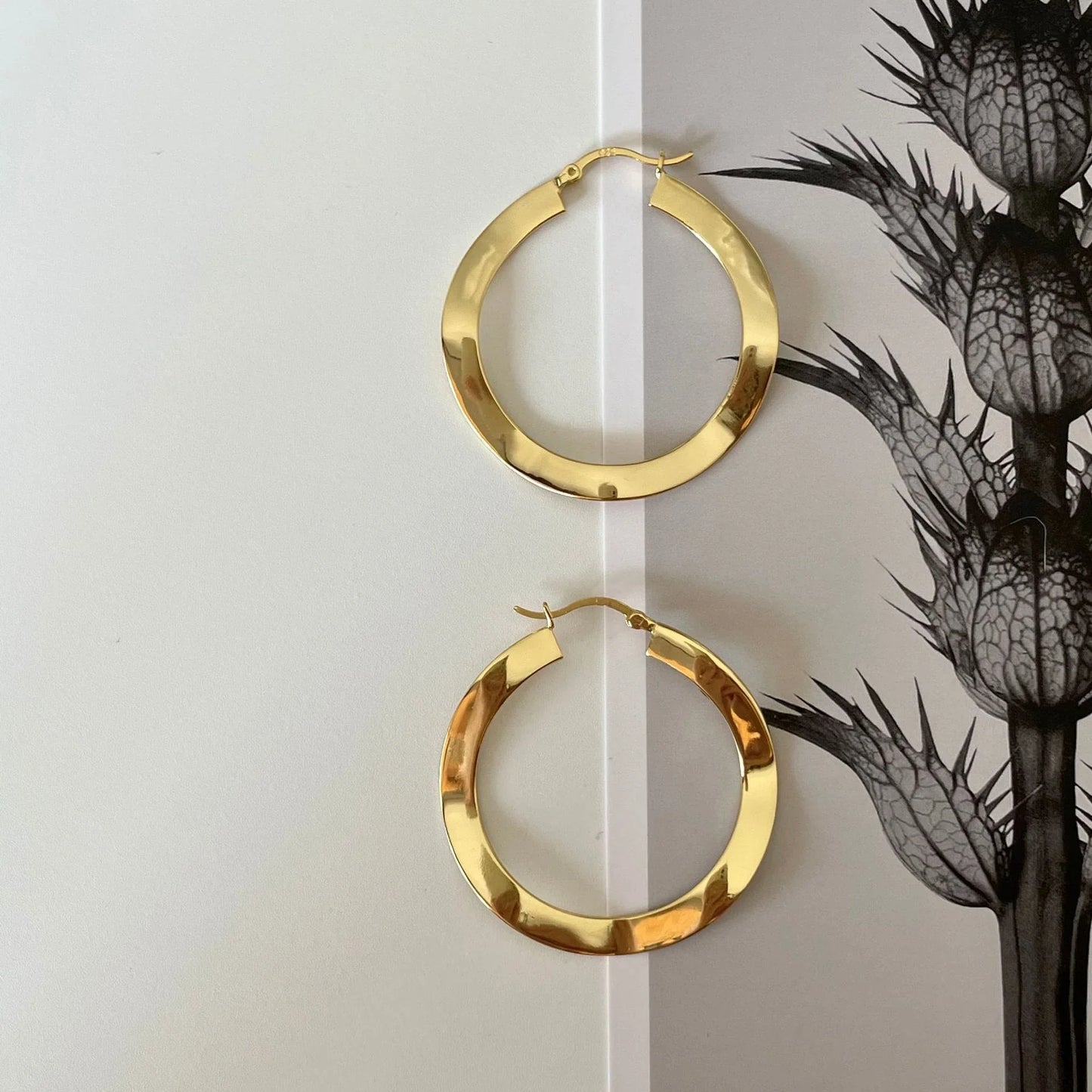 Premium Korean-inspired sterling silver stud earrings with a large circle design