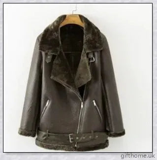 Stylish and cosy artificial fur zipper coat for women, featuring a sleek PU leather exterior and plush lining for exceptional warmth and comfort.