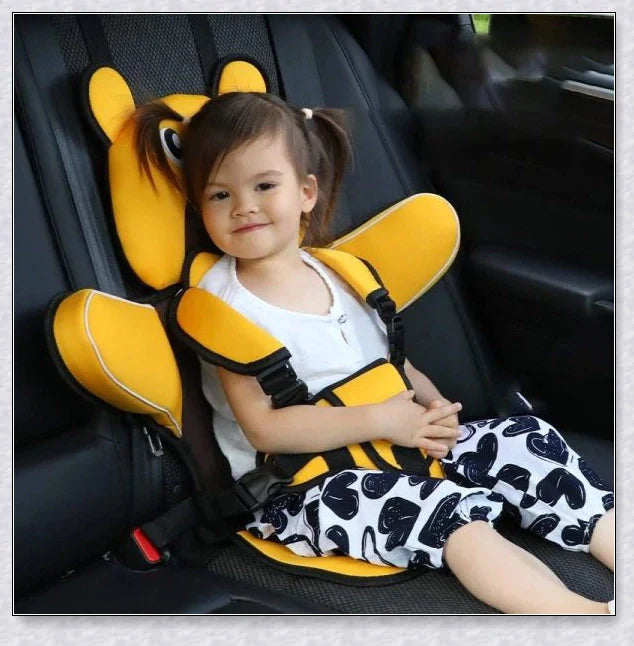 Portable Children's Car Seat with adjustable headrest and shoulder straps, designed for safe and comfortable car travel from 6 months to 12 years old.