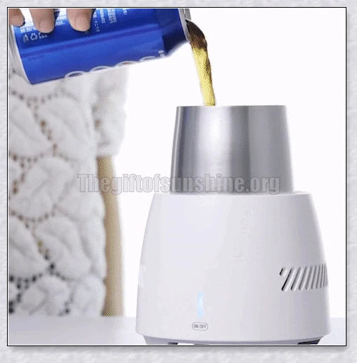 Portable fast cooling cup made of aluminium alloy with silicone non-slip pad for keeping beverages chilled on the go