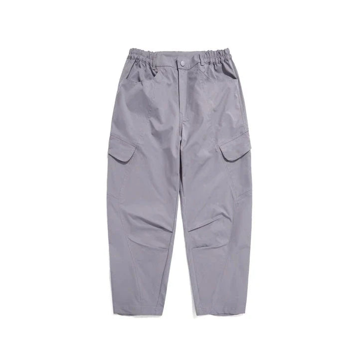 Men's leisure cargo trousers in various colours made from a durable chemical fiber blend fabric