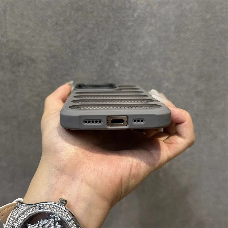 Breathable heat dissipation mesh case for ApplePhone with matte cooling metal lens ring