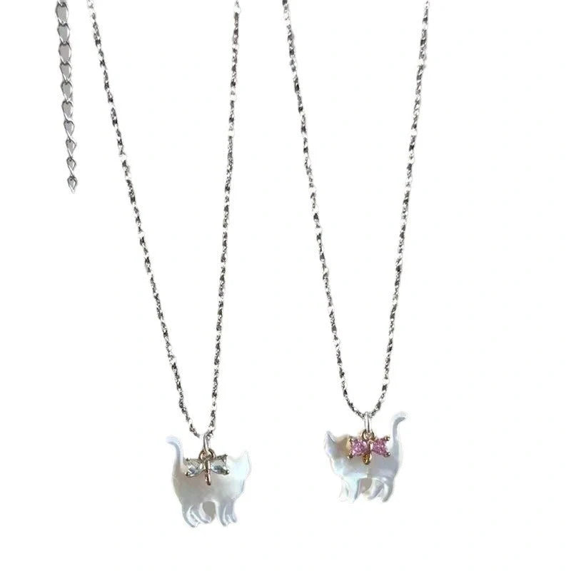 Alluring cat-themed rhinestone necklace with delicate chain and sparkling details, a stylish accessory for UK women