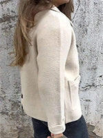 Stylish lapel jacket with zip and pockets in various colours, designed for fashionable autumn and winter wear