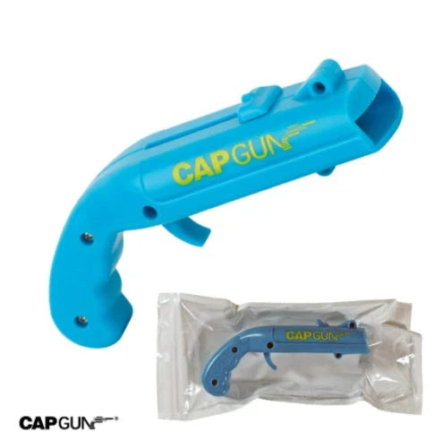 A catapult-style bottle opener made of high-quality ABS plastic, designed with a playful American-inspired flair to add entertainment to any British drinking occasion.