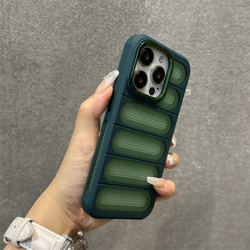 Breathable heat dissipation mesh case for ApplePhone with matte cooling metal lens ring
