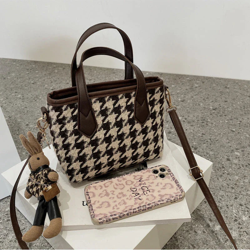 Stylish houndstooth shoulder bags in various colors, including black, coffee, and brown, with and without pendants, featuring a portable and versatile design for everyday use.