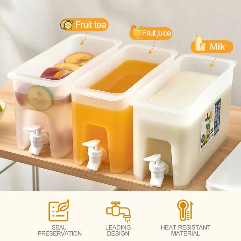 Transparent refrigerator pitcher with faucet and large 3.5L capacity for storing chilled beverages