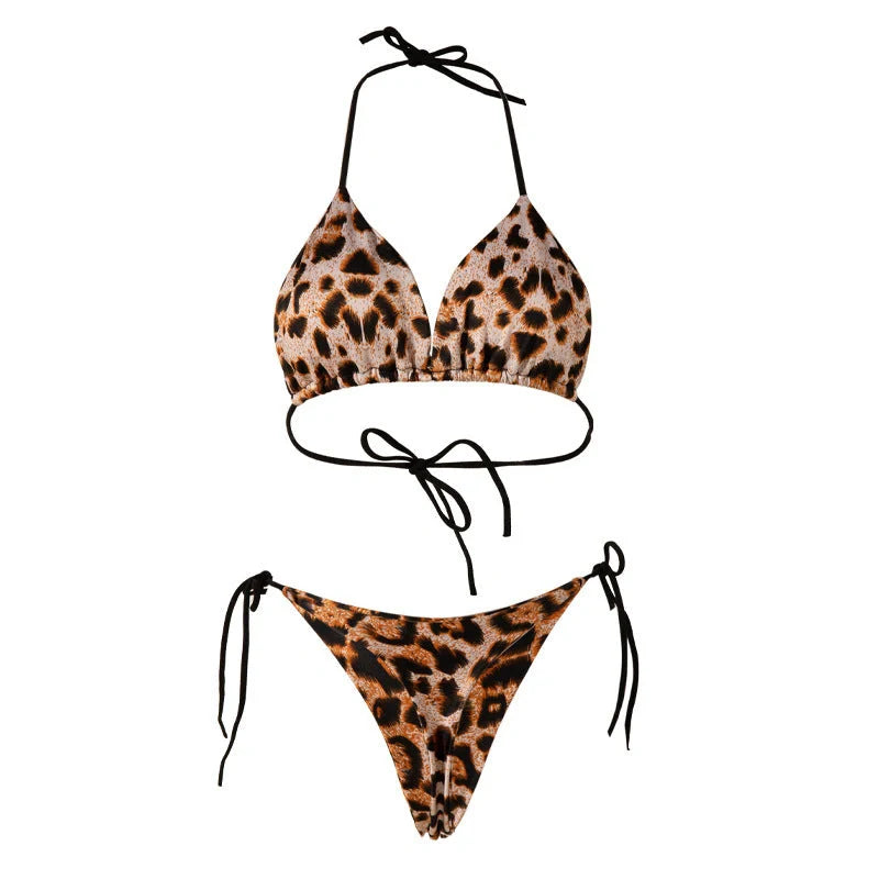 Stylish lace-up three-point bikini swimsuit with chest padding for British beach fashion