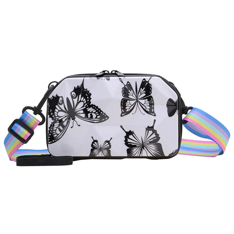 Fashionable one-shoulder bag with geometric pattern and multiple colour options, perfect for the modern British consumer
