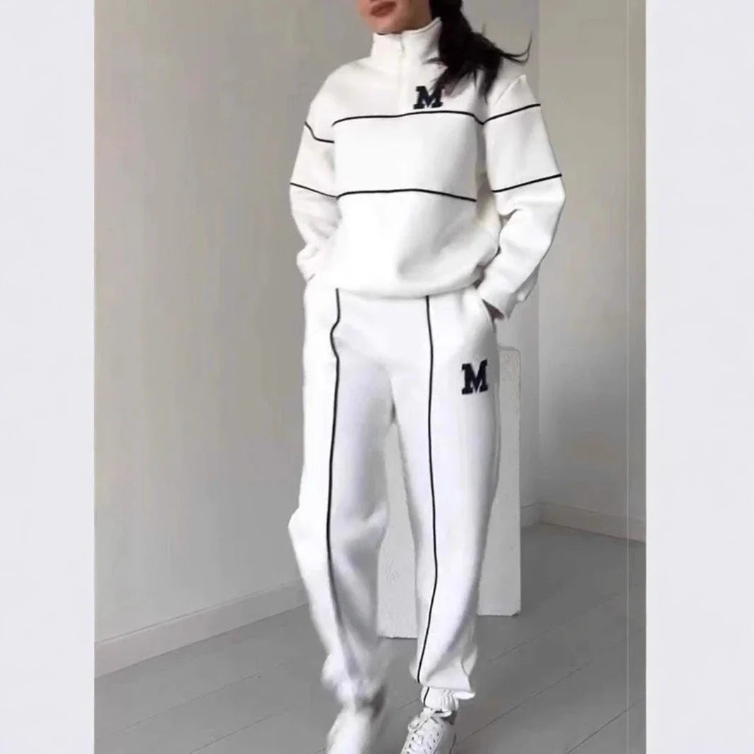 Women's 2-Piece Lounge Set with Hoodless Pullover Sweatshirt and Baggy Fashion Sweatpants in Assorted Colours