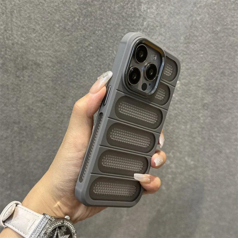 Breathable heat dissipation mesh case for ApplePhone with matte cooling metal lens ring