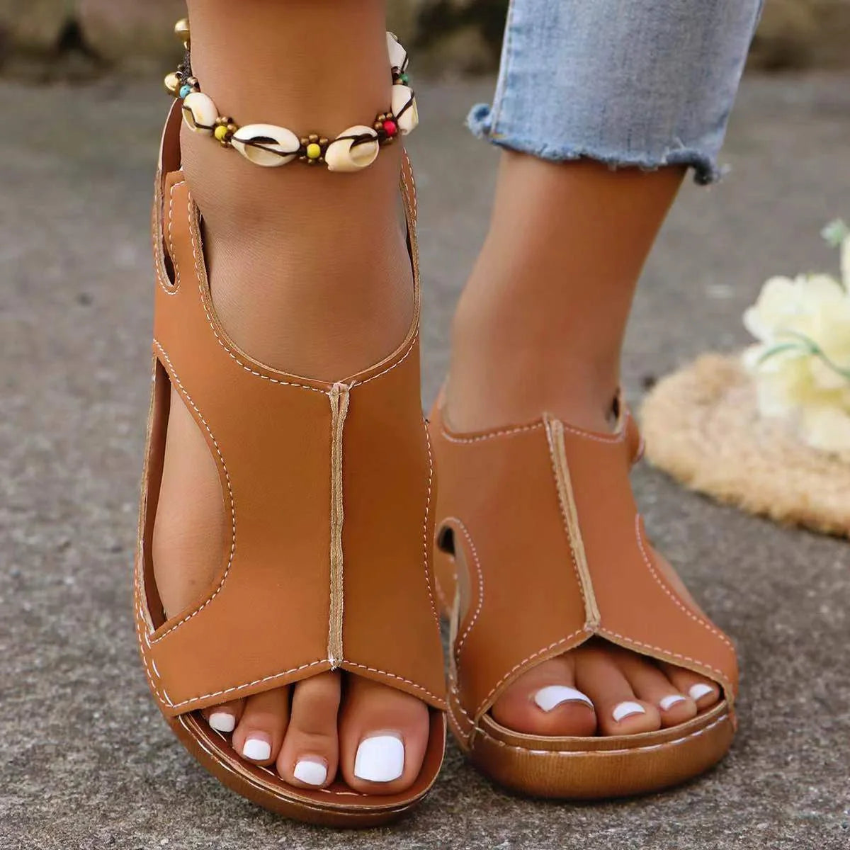 Stylish women's summer wedge sandals with elastic band in various colours