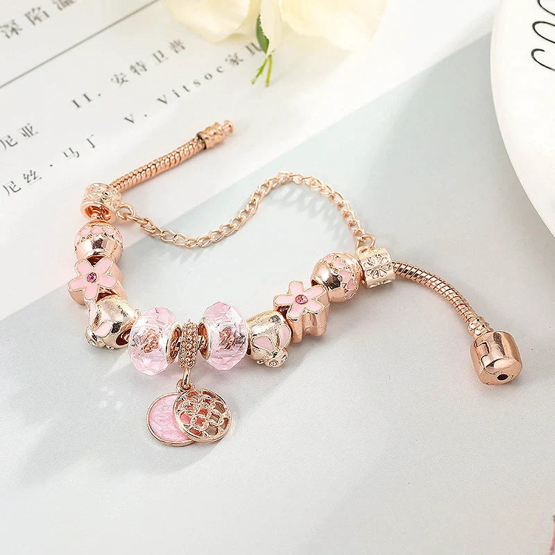 Elegant rose gold geometric bracelet with a stylish and modern design, perfect for daily wear or special occasions.
