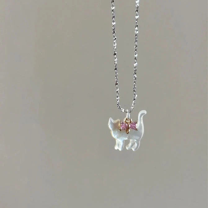 Alluring cat-themed rhinestone necklace with delicate chain and sparkling details, a stylish accessory for UK women